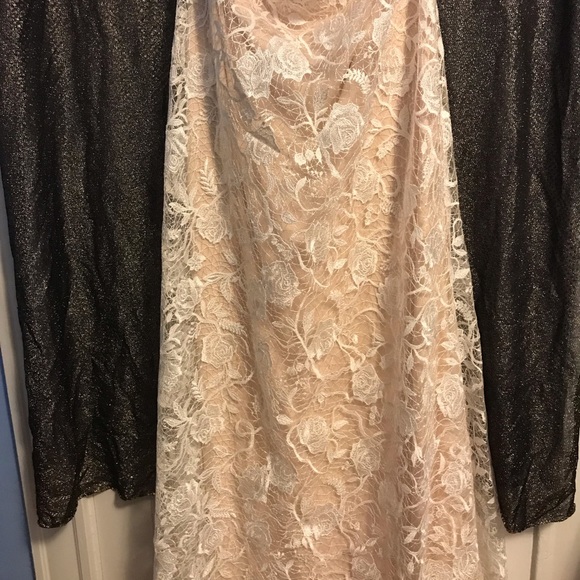 Wedding Dress - Picture 5 of 6